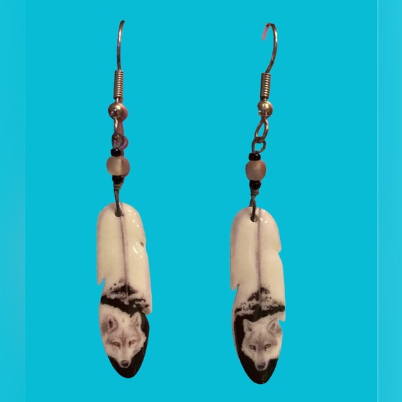 White Wolf handcrafted Earrings - Picture 8 of 8